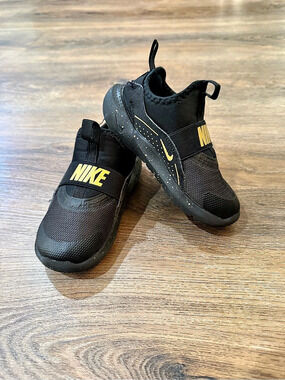 Nike Flex Sneakers 9c